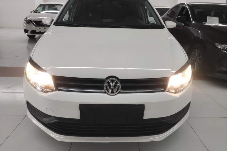 Used Volkswagen Polo 2018 1.5L Manual Drive-Comfort Model Front