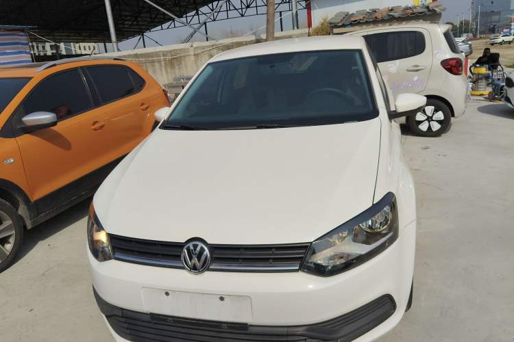 Used Volkswagen Polo 2018 1.5L Manual Drive-Comfort Model Front