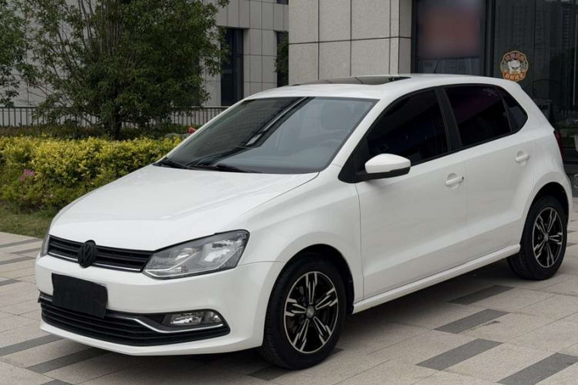 Used Volkswagen Polo 2018 1.5L Automatic Enjoyment Model Front Left 45 Deg