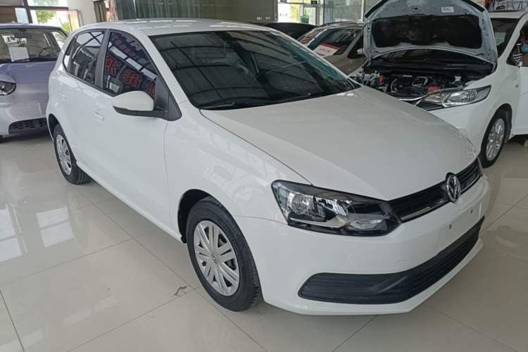 Used Volkswagen Polo 2018 1.5L Automatic Advanced Driving Model Front Right 45 Deg