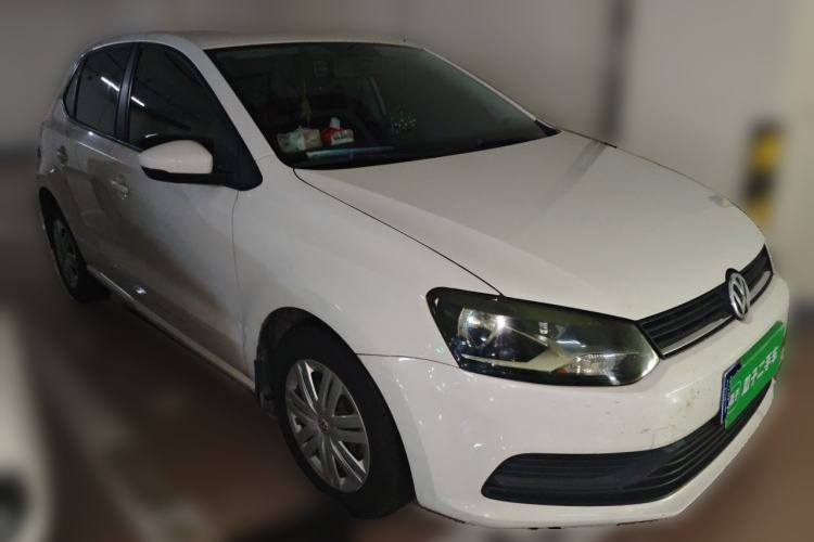 Used Volkswagen Polo 2018 1.5L Manual Drive-Comfort Model Front Right 45 Deg