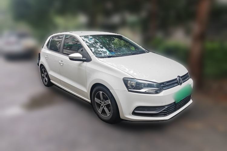 Used Volkswagen Polo 2018 1.5L Manual Drive-Comfort Model Front Right 45 Deg