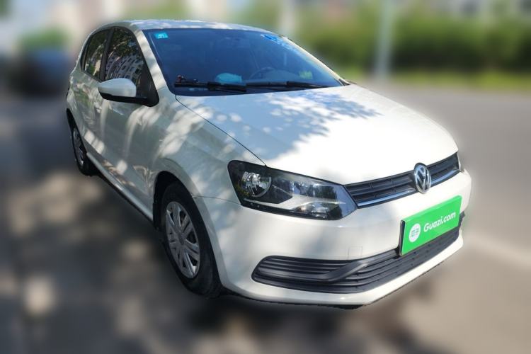 Used Volkswagen Polo 2018 1.5L Manual Drive-Comfort Model Front Right 45 Deg