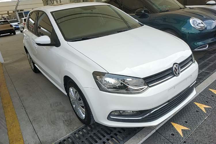 Used Volkswagen Polo 2018 1.5L Automatic Enjoyment Model Front Right 45 Deg