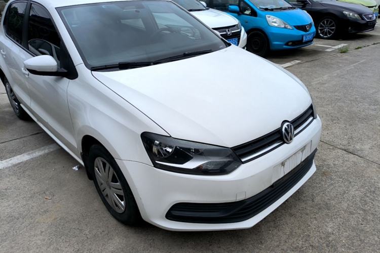 Used Volkswagen Polo 2018 1.5L Automatic Advanced Driving Model Front Right 45 Deg