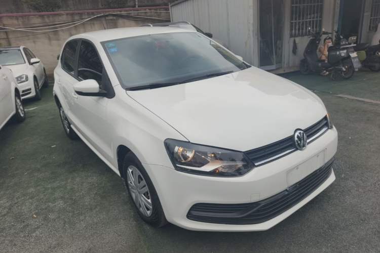 Used Volkswagen Polo 2018 1.5L Automatic Advanced Driving Model Front Right 45 Deg