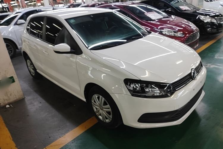 Used Volkswagen Polo 2018 1.5L Manual Drive-Comfort Model Front Right 45 Deg