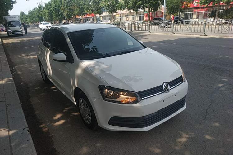 Used Volkswagen Polo 2018 1.5L Automatic Advanced Driving Model Front Right 45 Deg