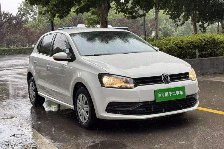 Used Volkswagen Polo 2018 1.5L Automatic Advanced Driving Model Front Right 45 Deg