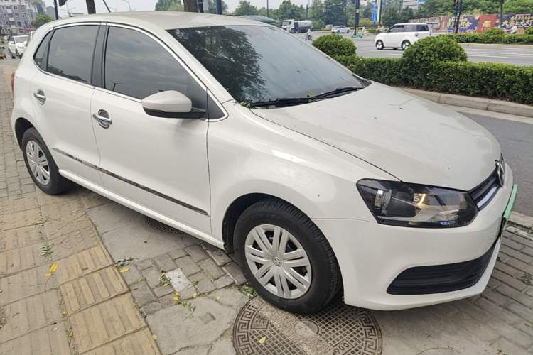 Used Volkswagen Polo 2018 1.5L Automatic Advanced Driving Model Front Right 45 Deg