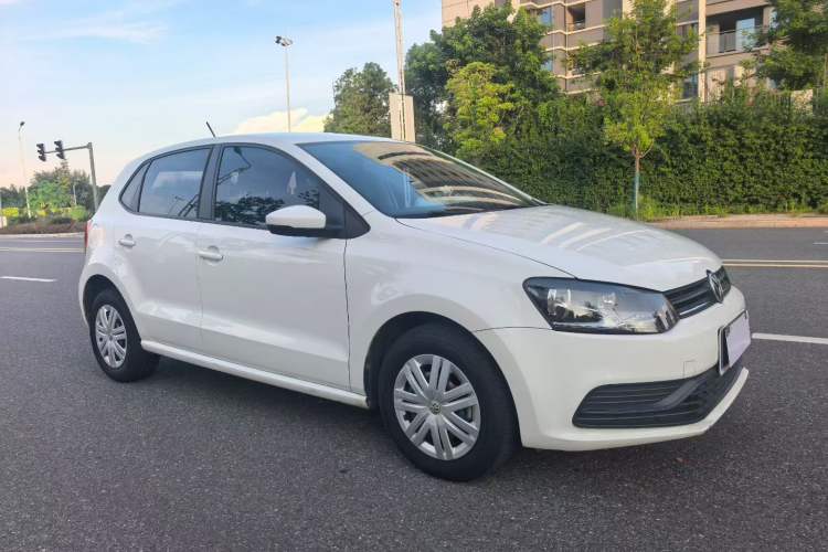 Used Volkswagen Polo 2018 1.5L Automatic Advanced Driving Model Front Right 45 Deg