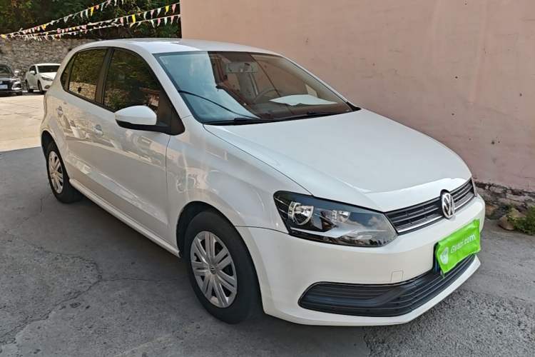 Used Volkswagen Polo 2018 1.5L Automatic Advanced Driving Model Front Right 45 Deg