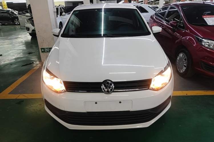 Used Volkswagen Polo 2018 1.5L Manual Drive-Comfort Model Front