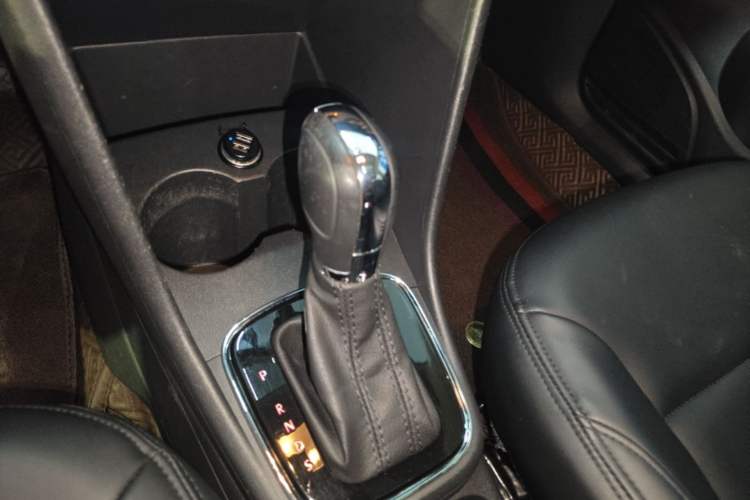 Used Volkswagen Polo 2018 1.5L Automatic Enjoyment Model Gear Lever
