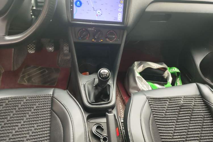 Used Volkswagen Polo 2018 1.5L Manual Drive-Comfort Model Gear Lever