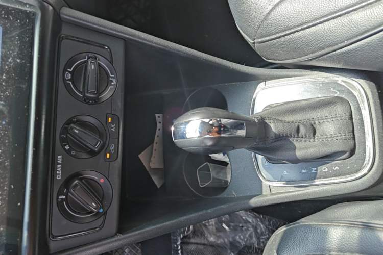 Used Volkswagen Polo 2018 1.5L Automatic Advanced Driving Model Gear Lever