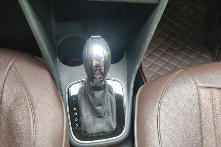 Used Volkswagen Polo 2018 1.5L Automatic Enjoyment Model Gear Lever