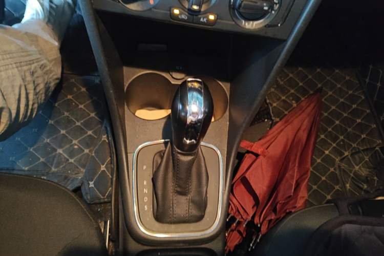 Used Volkswagen Polo 2018 1.5L Automatic Advanced Driving Model Gear Lever
