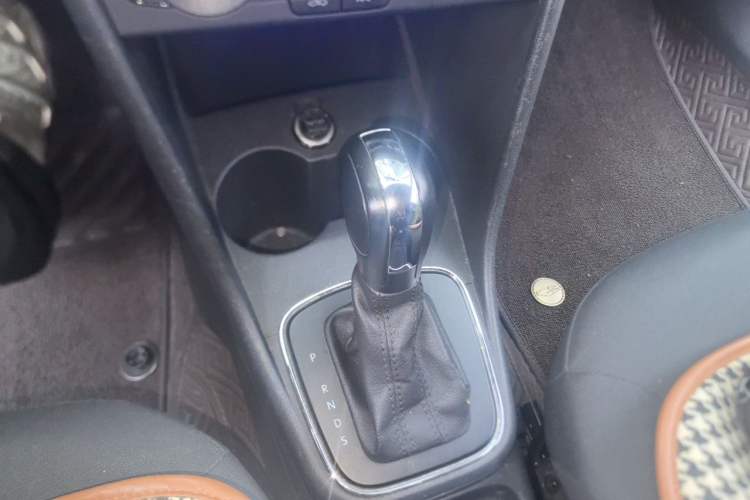 Used Volkswagen Polo 2018 1.5L Automatic Advanced Driving Model Gear Lever
