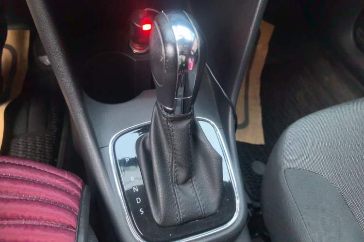 Used Volkswagen Polo 2018 1.5L Automatic Enjoyment Model Gear Lever