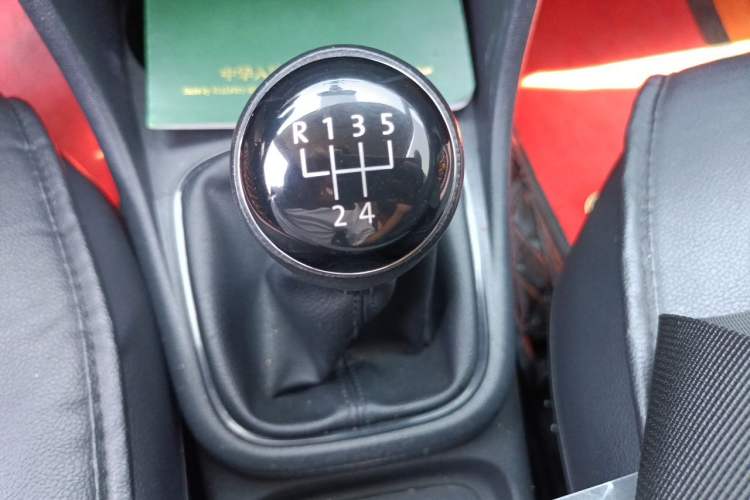 Used Volkswagen Polo 2018 1.5L Manual Drive-Comfort Model Gear Lever