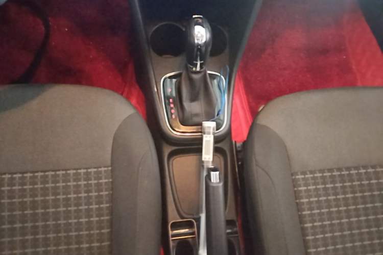 Used Volkswagen Polo 2018 1.5L Automatic Enjoyment Model Gear Lever