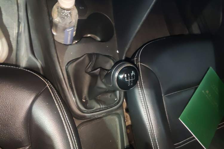 Used Volkswagen Polo 2018 1.5L Manual Drive-Comfort Model Gear Lever
