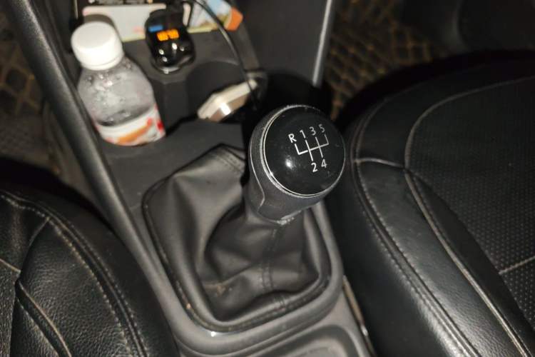 Used Volkswagen Polo 2018 1.5L Manual Drive-Comfort Model Gear Lever