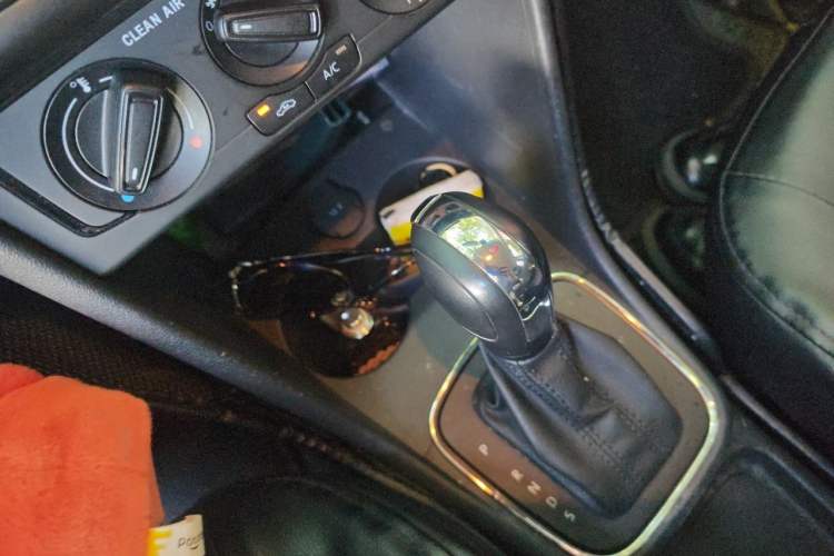 Used Volkswagen Polo 2018 1.5L Automatic Advanced Driving Model Gear Lever