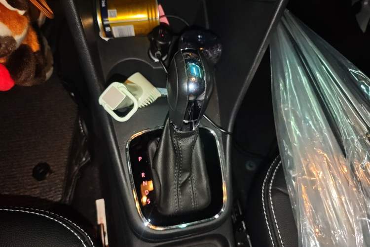 Used Volkswagen Polo 2018 1.5L Automatic Enjoyment Model Gear Lever
