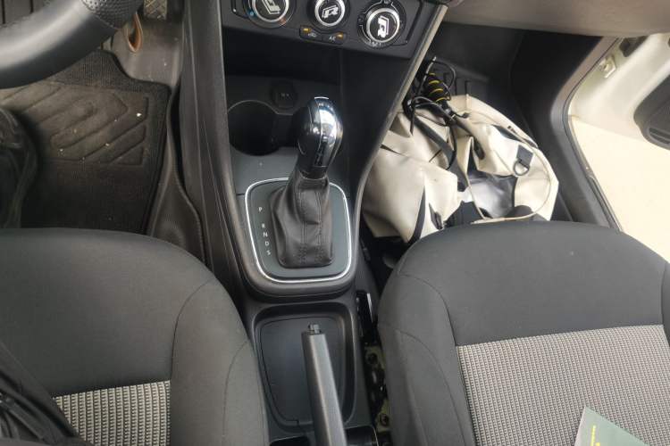 Used Volkswagen Polo 2018 1.5L Automatic Advanced Driving Model Gear Lever