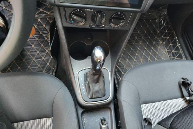 Used Volkswagen Polo 2018 1.5L Automatic Advanced Driving Model Gear Lever