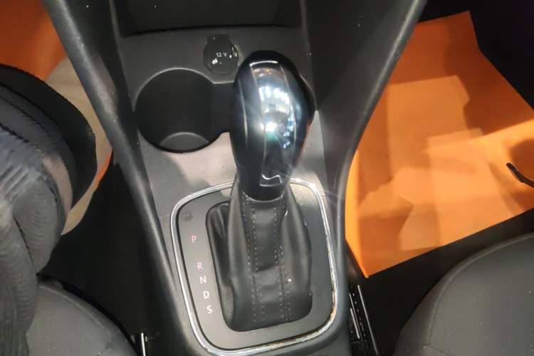 Used Volkswagen Polo 2018 1.5L Automatic Advanced Driving Model Gear Lever