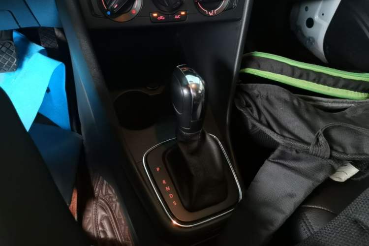 Used Volkswagen Polo 2018 1.5L Automatic Advanced Driving Model Gear Lever
