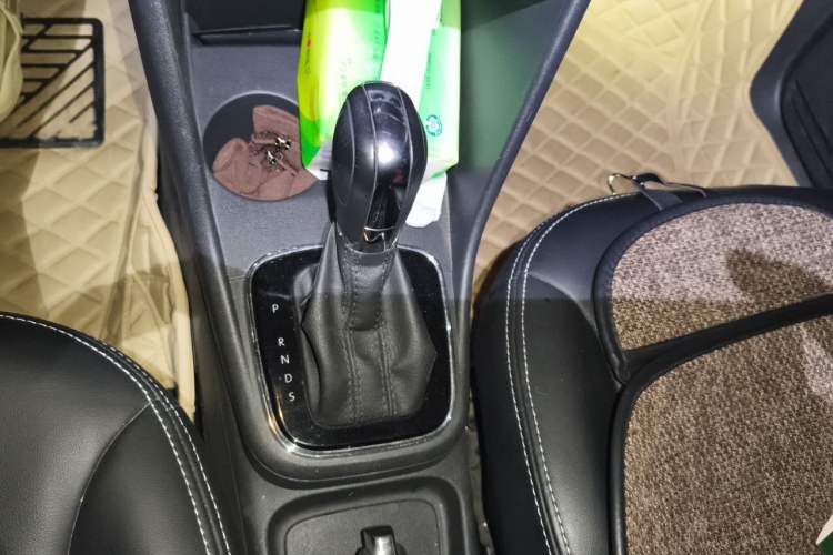 Used Volkswagen Polo 2018 1.5L Automatic Enjoyment Model Gear Lever