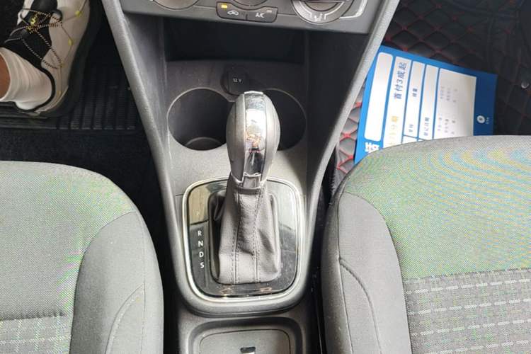 Used Volkswagen Polo 2018 1.5L Automatic Enjoyment Model Gear Lever