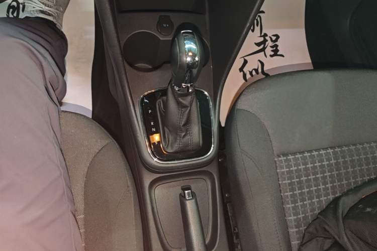 Used Volkswagen Polo 2018 1.5L Automatic Enjoyment Model Gear Lever