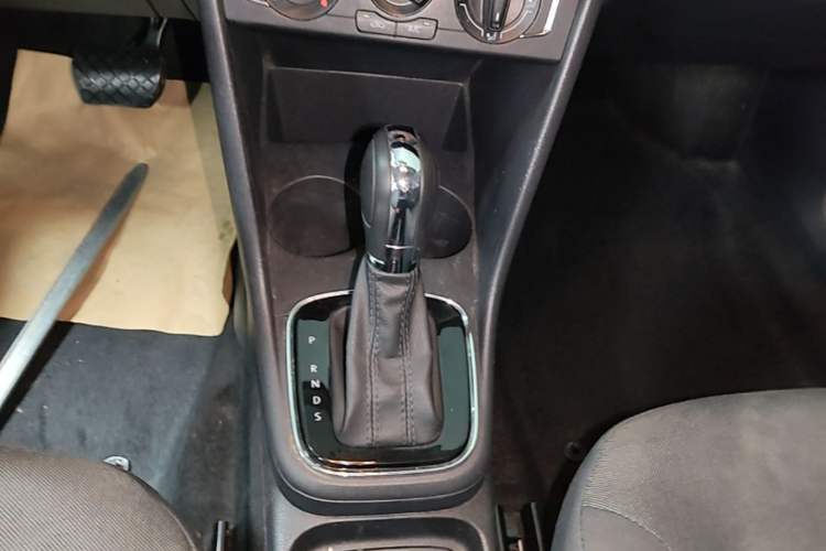 Used Volkswagen Polo 2018 1.5L Automatic Enjoyment Model Gear Lever