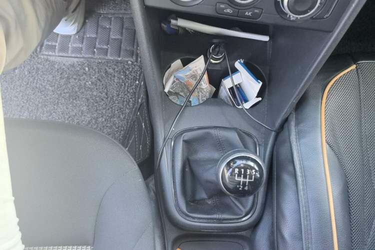 Used Volkswagen Polo 2018 1.5L Manual Drive-Comfort Model Gear Lever