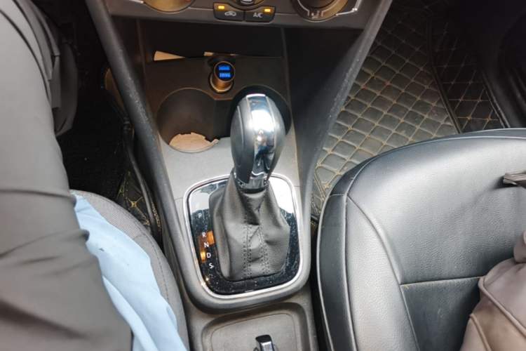 Used Volkswagen Polo 2018 1.5L Automatic Enjoyment Model Gear Lever