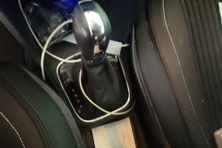 Used Volkswagen Polo 2018 1.5L Automatic Enjoyment Model Gear Lever