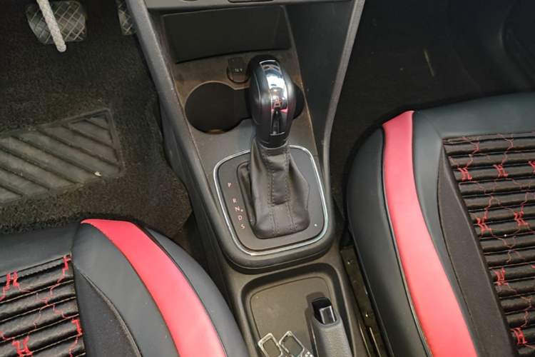 Used Volkswagen Polo 2018 1.5L Automatic Advanced Driving Model Gear Lever