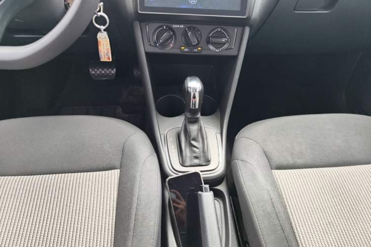Used Volkswagen Polo 2018 1.5L Automatic Advanced Driving Model Gear Lever