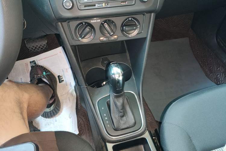 Used Volkswagen Polo 2018 1.5L Automatic Advanced Driving Model Gear Lever