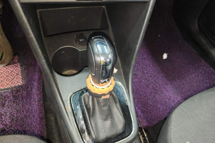 Used Volkswagen Polo 2018 1.5L Automatic Enjoyment Model Gear Lever