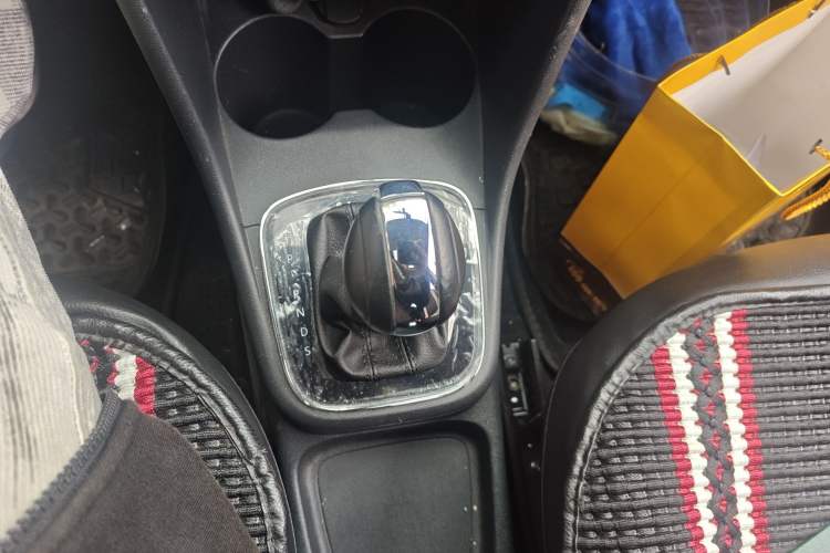 Used Volkswagen Polo 2018 1.5L Automatic Enjoyment Model Gear Lever