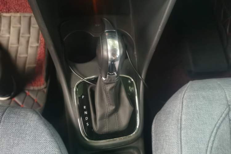 Used Volkswagen Polo 2018 1.5L Automatic Enjoyment Model Gear Lever