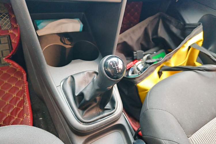 Used Volkswagen Polo 2018 1.5L Manual Drive-Comfort Model Gear Lever
