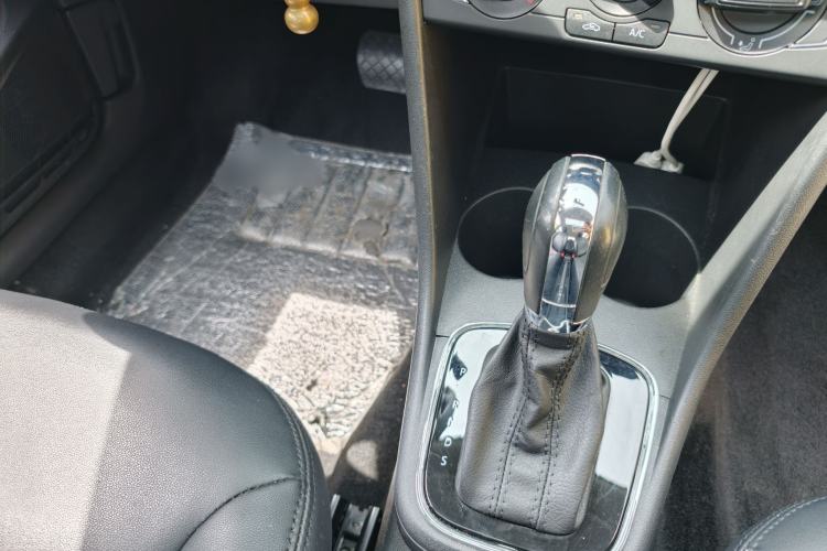 Used Volkswagen Polo 2018 1.5L Automatic Enjoyment Model Gear Lever