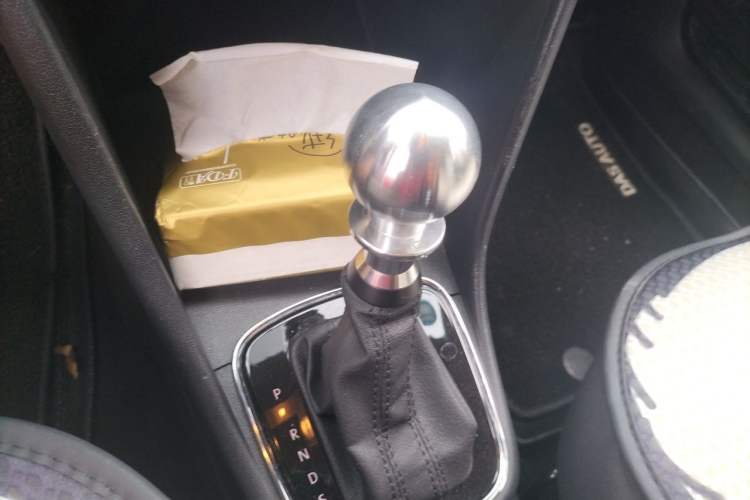 Used Volkswagen Polo 2018 1.5L Automatic Enjoyment Model Gear Lever